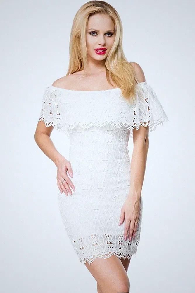 Spitzenkleid weiß elegant kurzes Kleid edel mit Carmenausschnitt Spitze Größe M