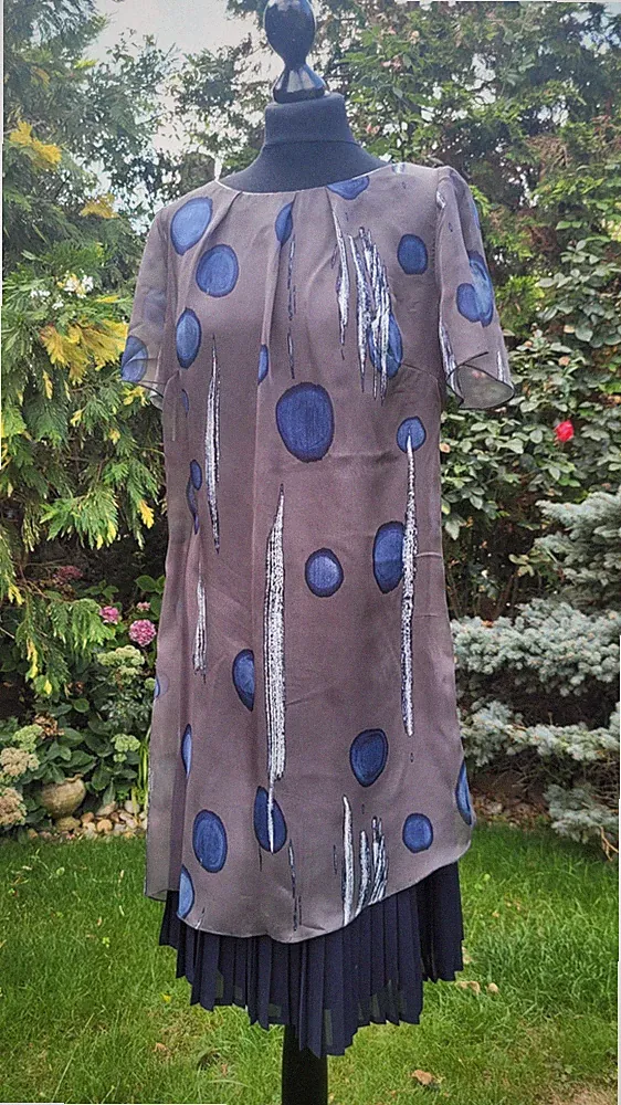 Steilmann *Figurumspielendes, doppellagiges Flatterkleid * Blau-Grautöne * Gr 40