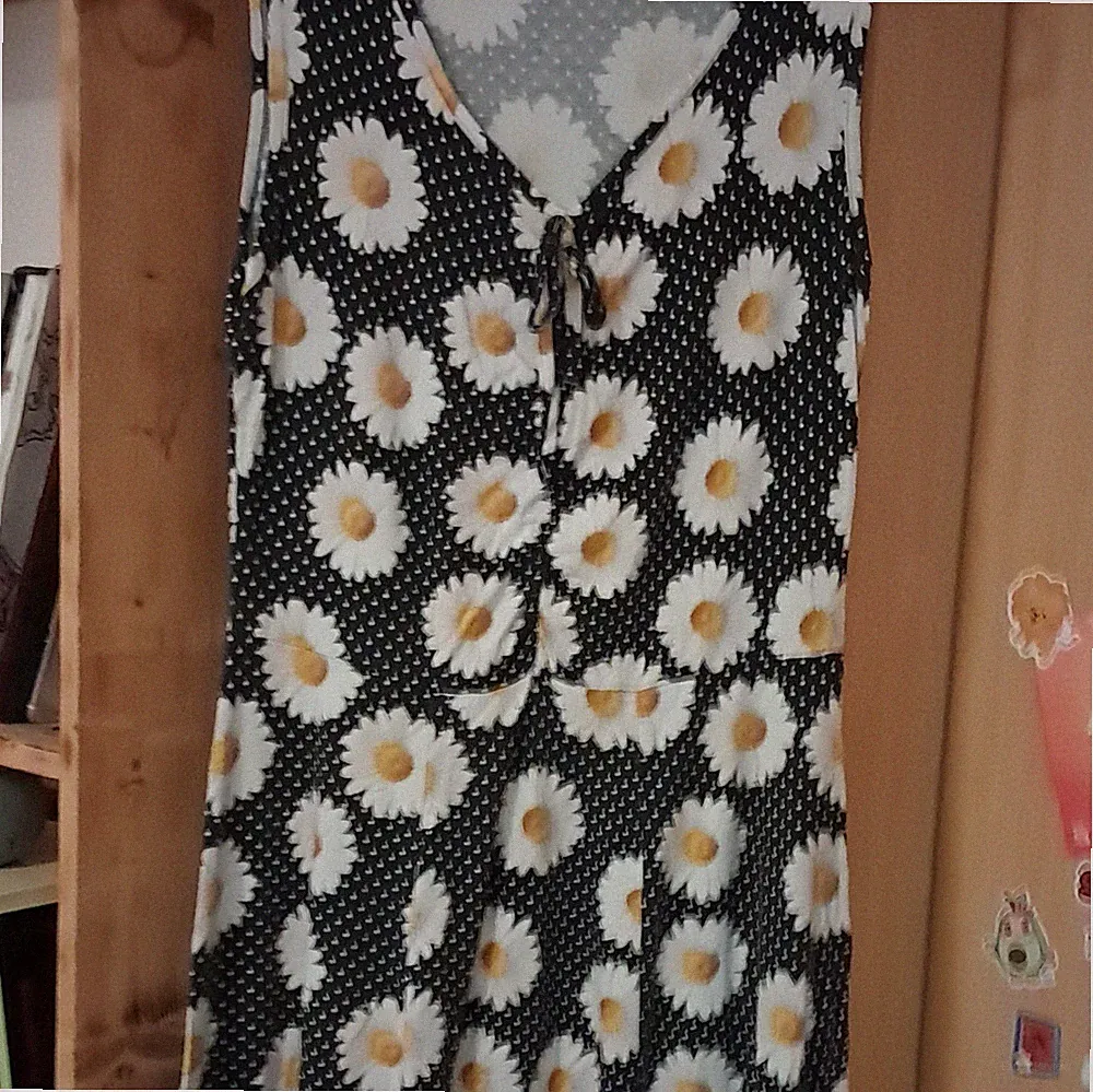 STILECHT Damen Midi-Kleid A-Linie ärmellos V-Ausschnitt Blumenmuster M