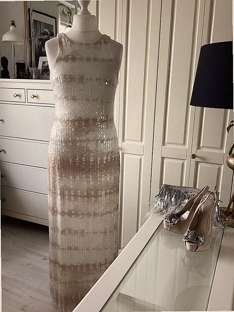 Stradivarius Kleid Maxikleid Pailletten weiß beige Gr. XL