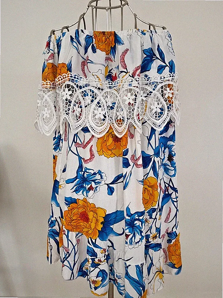 Strand Sommer Kleid Gr. 38-40 Blumen Rüschen Spitze breit geschnitten 80 cm