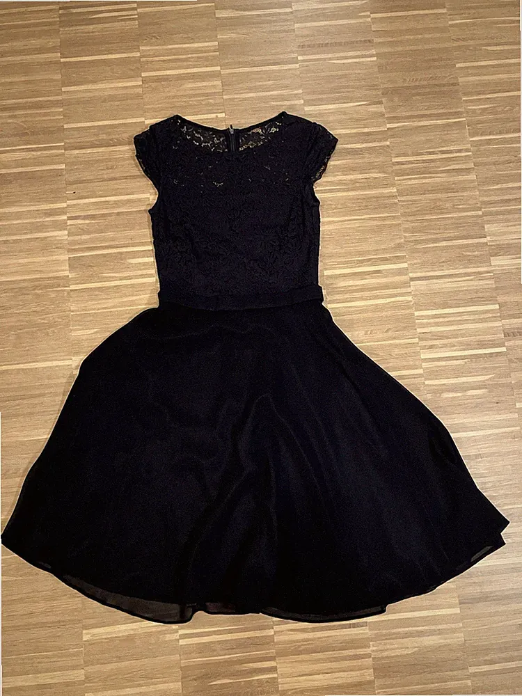 Süßes dunkelblaues Vera MontKleid mit spitze, Größe 32 (Konfirmation, Kommunion)