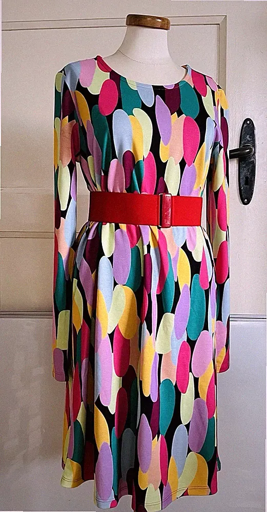 Superschönes farbenfrohes Kleid in leichter A-Linie