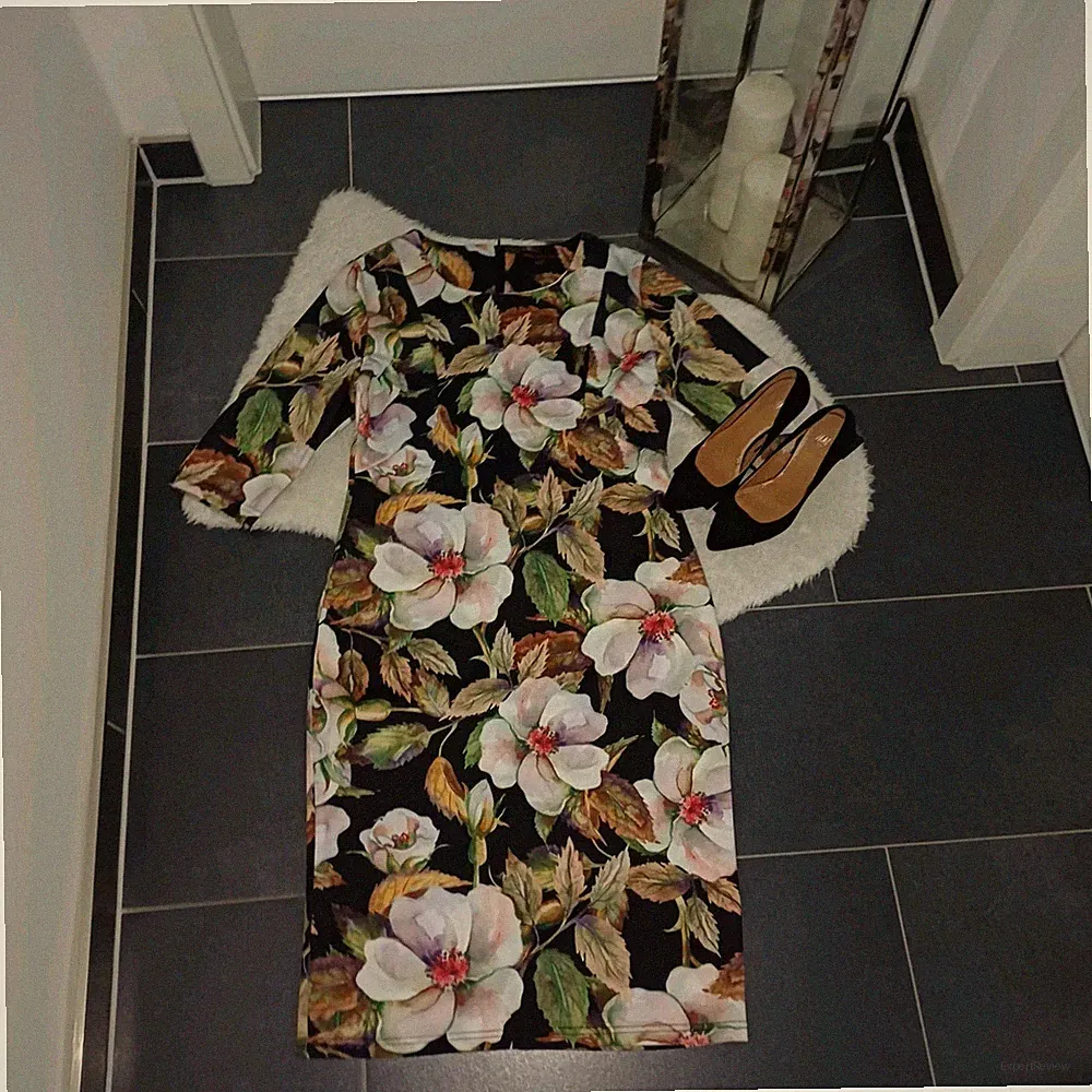 Sweatkleid M L 40 42 Midikleid Blumenmuster 3/4 Ärmel Etuikleid