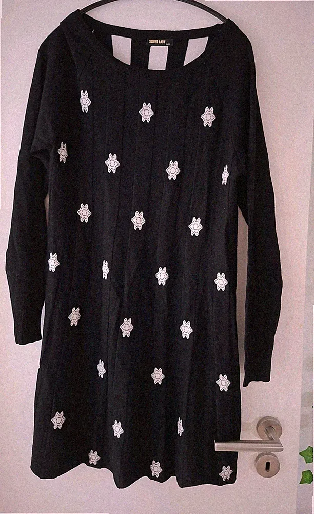 Sweet Lady Strickkleid L/XL Schwarz Weiß Sterne Schneeflocken strick lamgarm