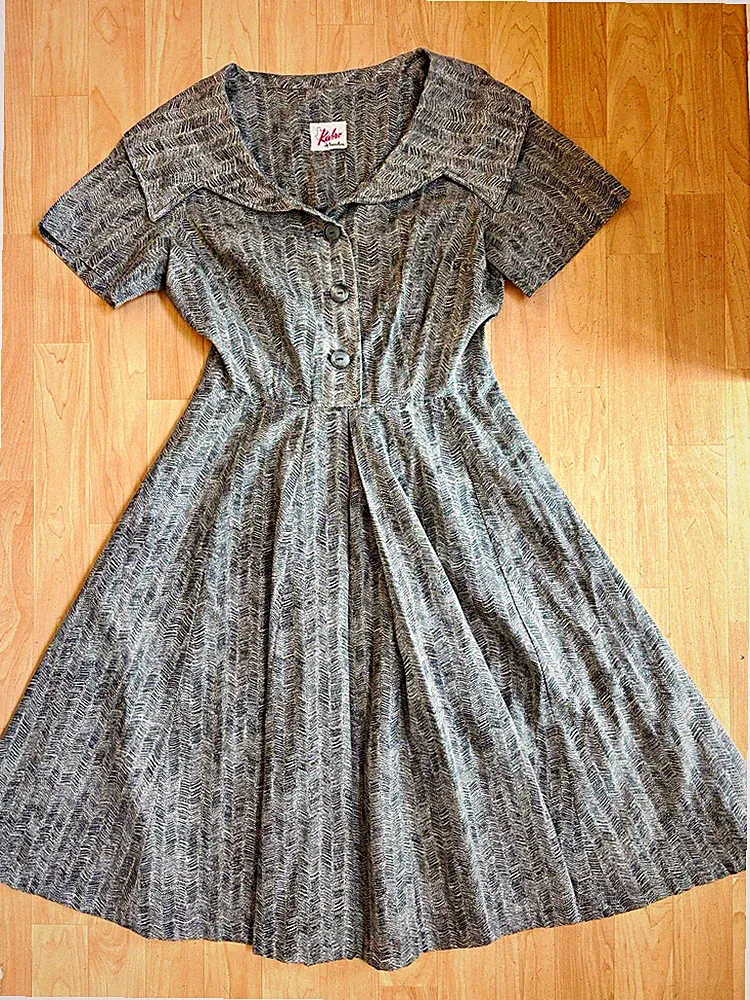 Swing Kleid Damen Kleid Gr. 40Grau A-Linie knielang Kurzarm Kragen