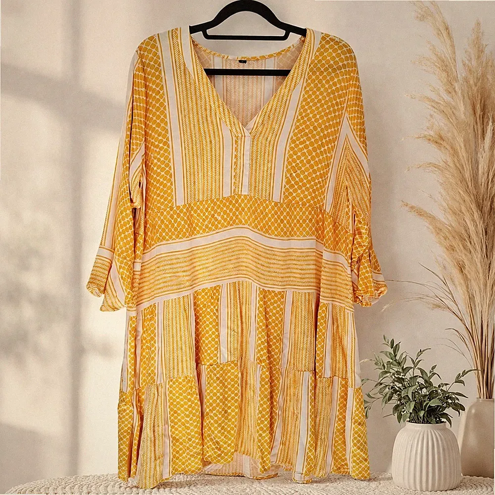 Takko A-Linien-Kleid gelb weiß geometrisch, V-Ausschnitt, 3/4 Ärmel, Viskose, XL