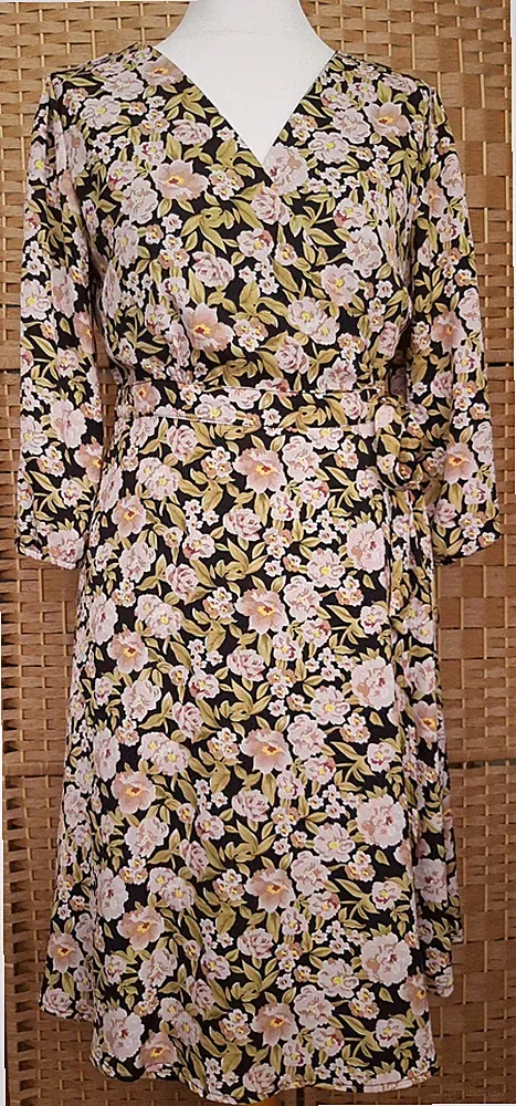 Tenki Größe 10 Blumen Wickelkleid Tag Ausflug Hochzeit Gast fließend Frühling Sommer