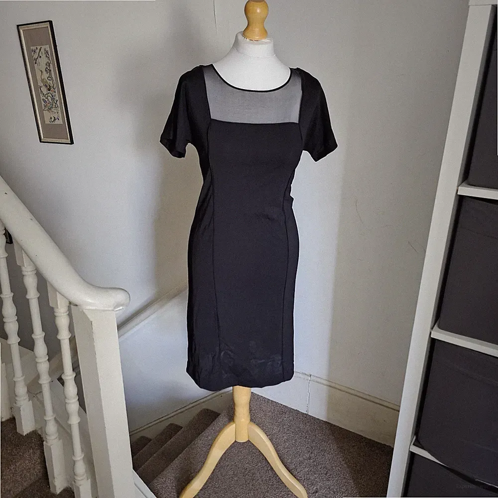 The White Company Luxus transparentes Etuikleid mit Illusionsausschnitt UK 10
