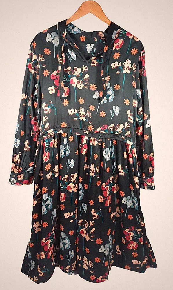 Toast Kleid Damen Größe 14 Schwarz Blumendruck Seide Baumwolle Plissee Langarm