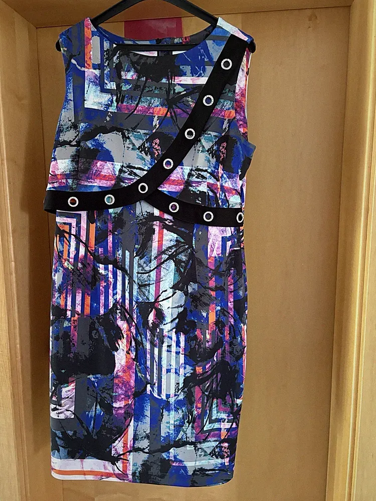 Tolles ausgefallenes Kleid Der Marke „Joseph Ribkoff“ Gr. 44