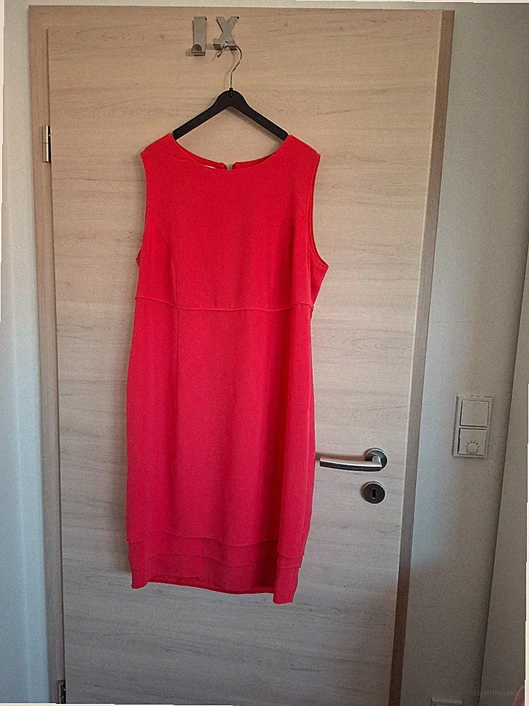 tolles Basler Kleid für besondere Anlässe Gr. 44 koralle TOP
