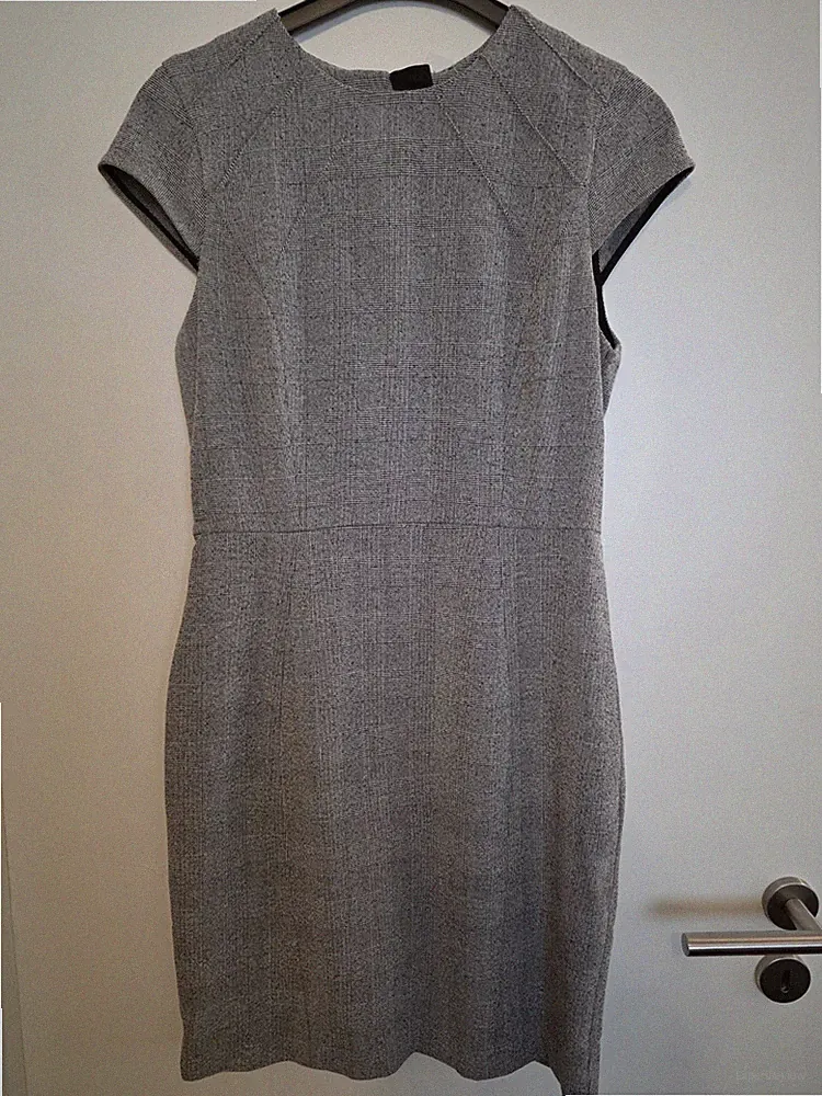 Tolles Etuikleid H&M Gr. 40 NEU