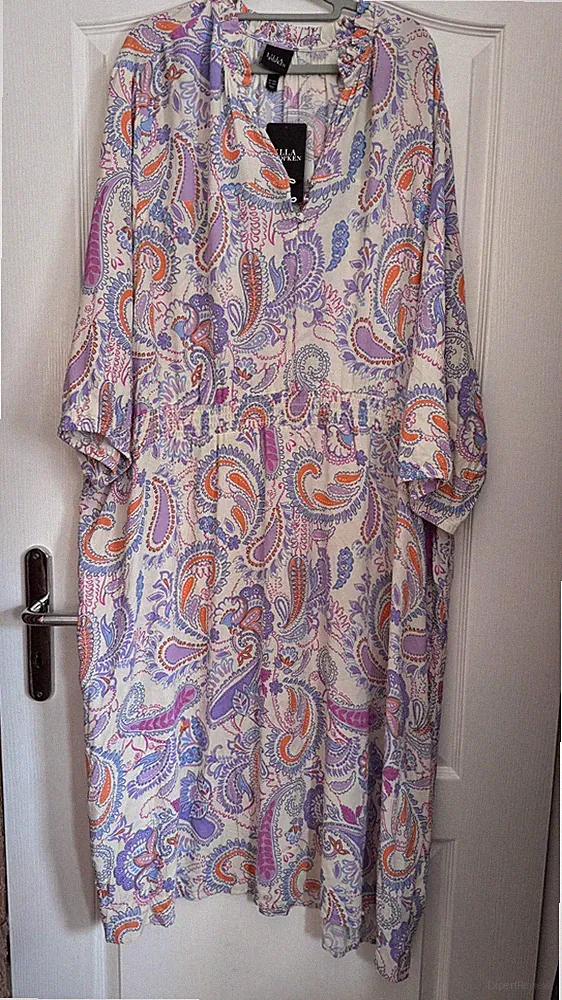 Tolles Kleid, A-Linie Rüschen-Stehkragen NEU Ulla Popken Gr. 58 / 60