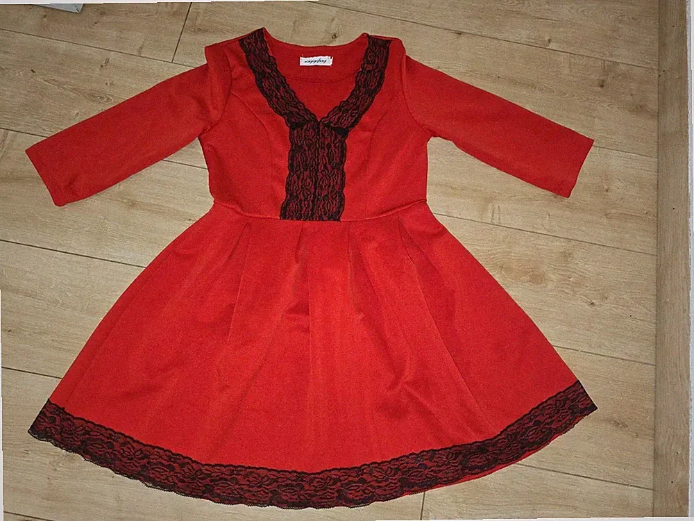 tolles Kleid für Mädchen, Gr. 152/158 rot, TREND!