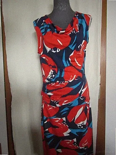 Tolles Kleid, Phase Eight, Blumen Muster, Wasserfall Ausschnitt, Ärmellos, Gr 38