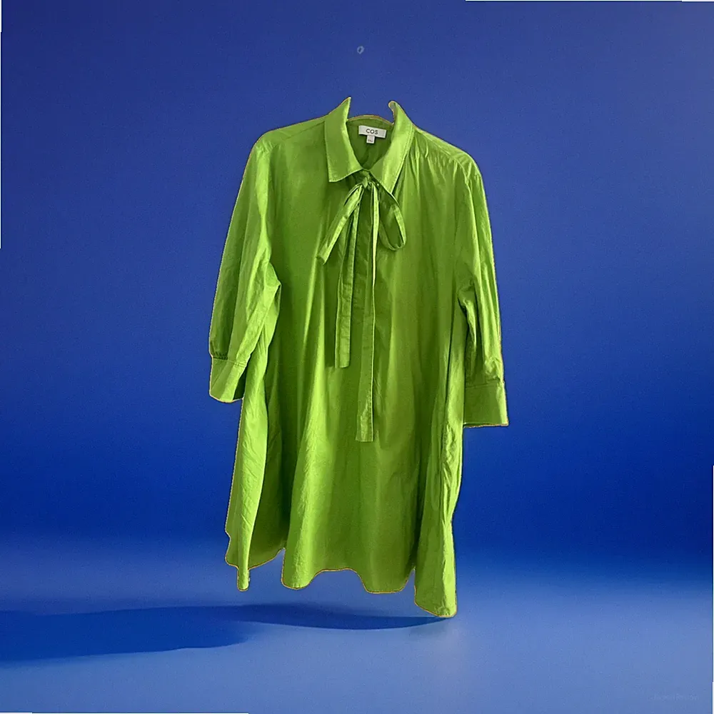 Traumkleid COS Gr. 44 grün Schleife