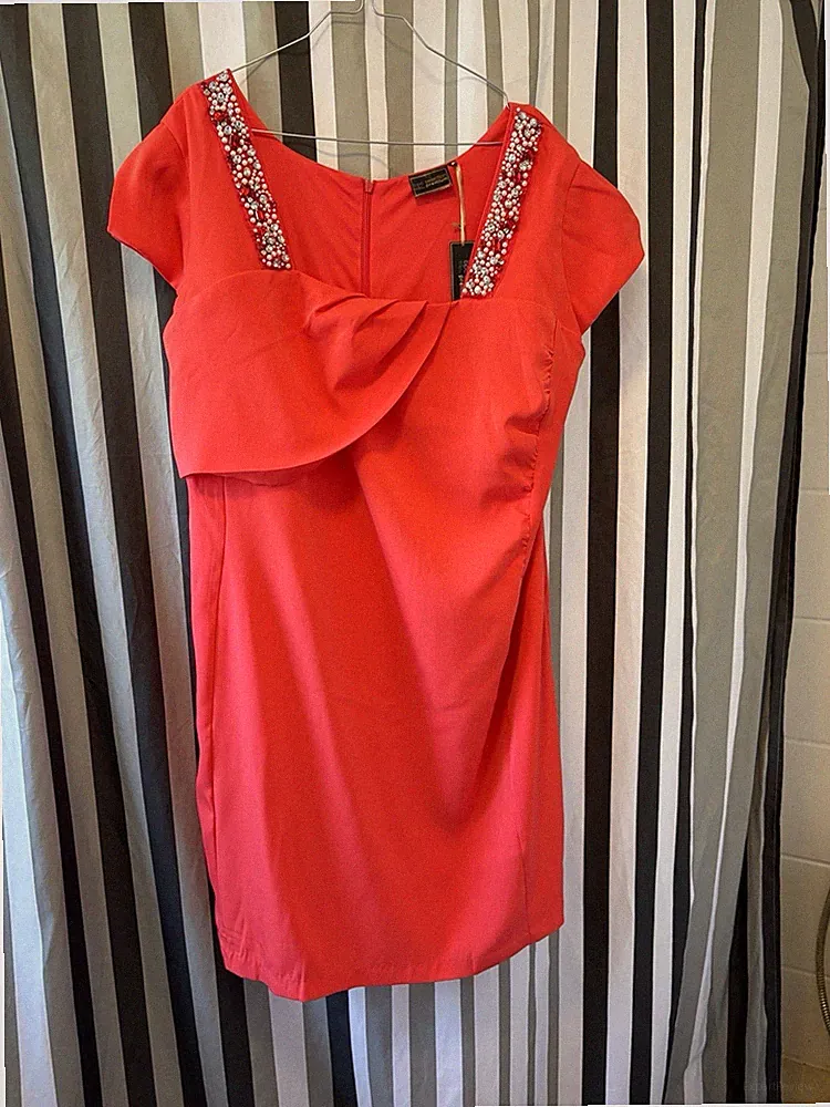 Ulla Popken Kleid,Größe(48) 50, Leuchtend Rot mit Steinchen Besatz. NEU