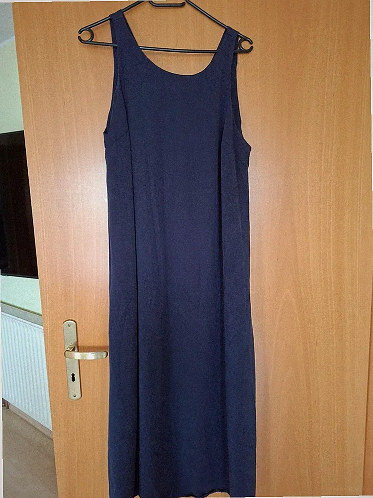ungetragenes dunkelblaues Sommerkleid in A-Linie Gr. L wadenlang