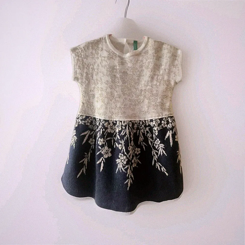 United Color of Benetton Wollkleid Gr 86 Beige/Marine/Gold Lurex festlich Strick