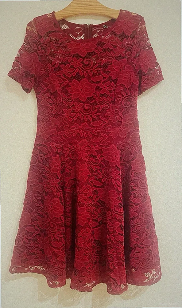 Valentinstag-rotes A-Linien-Kleid aus Spitze ❤️ warm ,eleganter Schnitt Gr:L