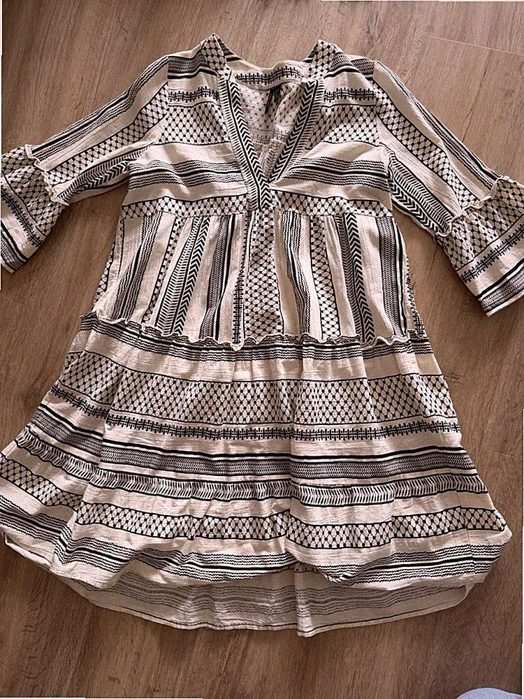 VERO MODA Damen Kurzkleid A-Linie gestreift V-Ausschnitt 3/4-Ärmel XS