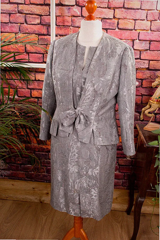 Vintage Brokat Kostüm silber Etuikleid + Jacke Brautmutter Abendkleid 42