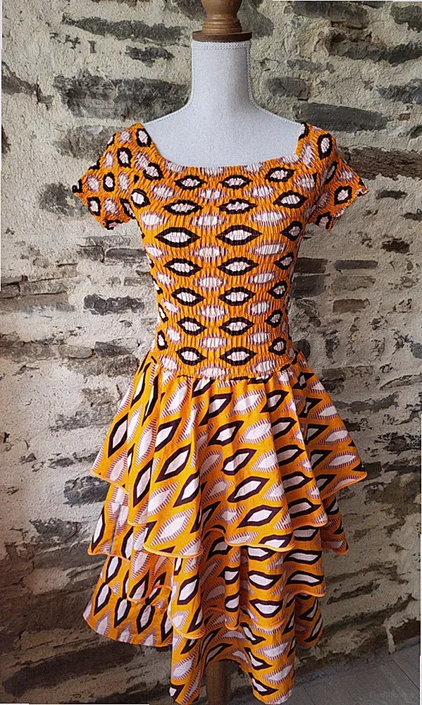 ​Vintage Kleid 70er 80er Grafik orange Rüschen gesmokt Midi Stoff selten S M