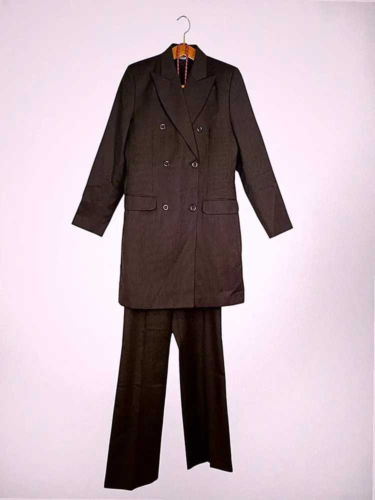 Vintage zweiteiliger Blazer und Hose braun aus Wolle neu