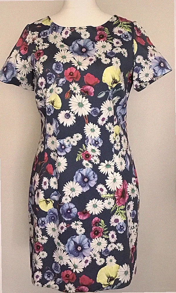 VITRINE attraktives Sommerkleid 38/40 ETUIKLEID Baumwollsatin - gefüttert - TOP