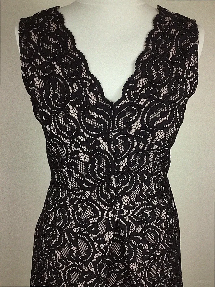 Warehouse;Spitze A-Linie V-Ausschnitt Muschelsaum Ärmellos Kleid Schwarz Gr.38