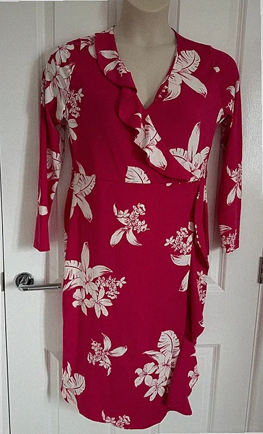 Wickelkleid rosa Blumen UK 14 neu mit Etikett Rüschen tropisch Sommer Hochzeit Gast Party von M&S