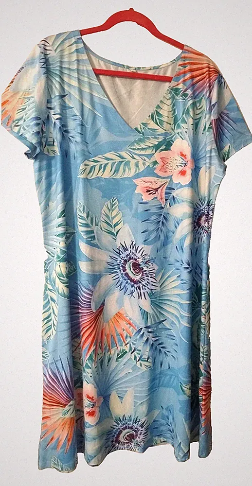 wunderschönes Damen Sommerkleid, A-Linie, Hellblau Blumenmuster 3XL