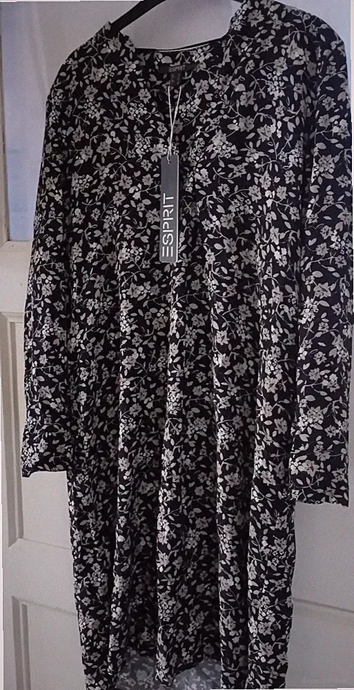 wunderschönes elegantes Kleid von Esprit Gr. 38 NEUWARE