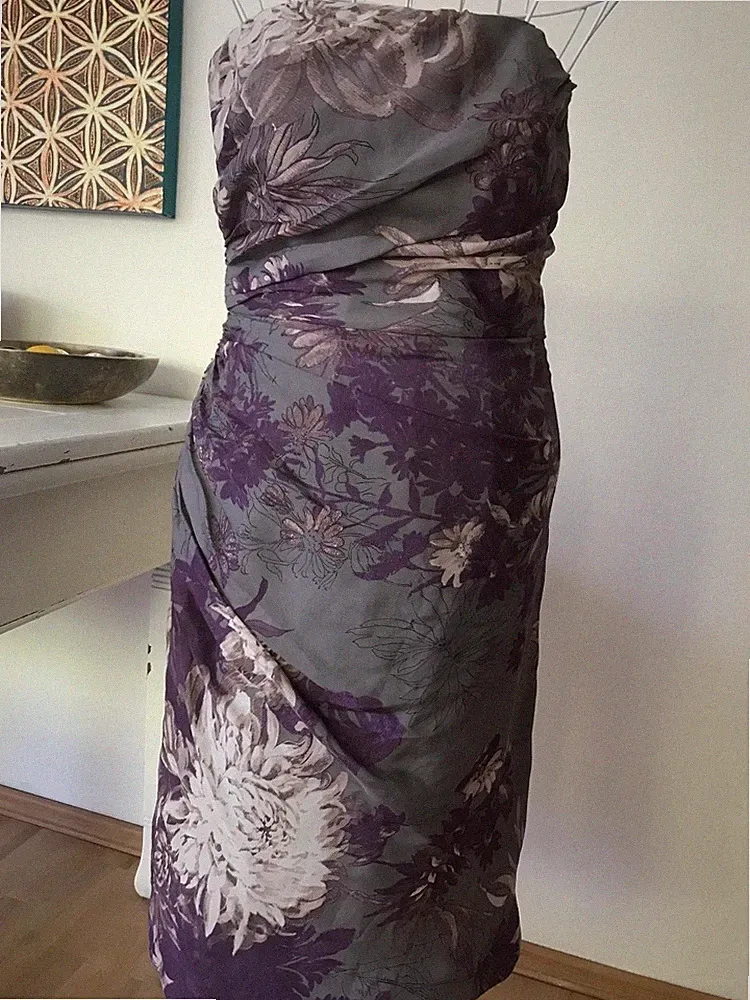 Wunderschönes Kleid reine Seide xs 34 s Hochzeit Party Monsoon Abi ball Etui