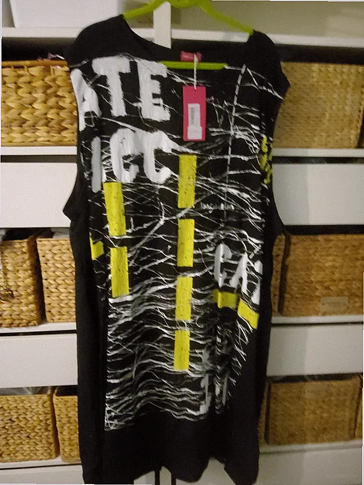 Wunderschönes, pflegeleichtes Kleid in 55/58