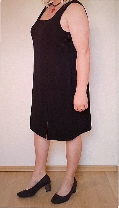 XL 44/46 Bodyflirt schwarzes Etuikleid Knielang, U-Ausschnitt, neu, Maße im Text