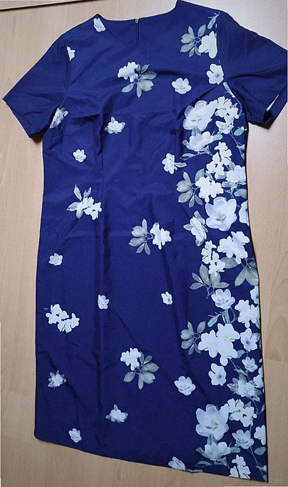 XL Etuikleid Sommerkleid Gr. 44, FairLady Grafikdruck fast wie neu!