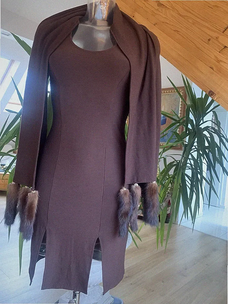 Yvan & Marzia Paris Kleid mit Pelz Dekor Größe 38