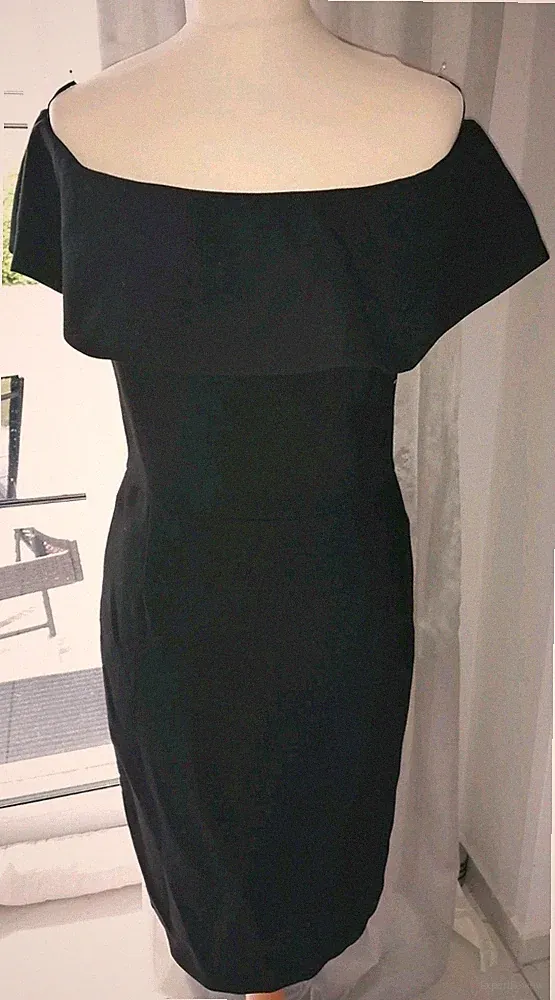 Zara Basic Kleid Etuikleid Carmen Ausschnitt Schwarz Gr. M