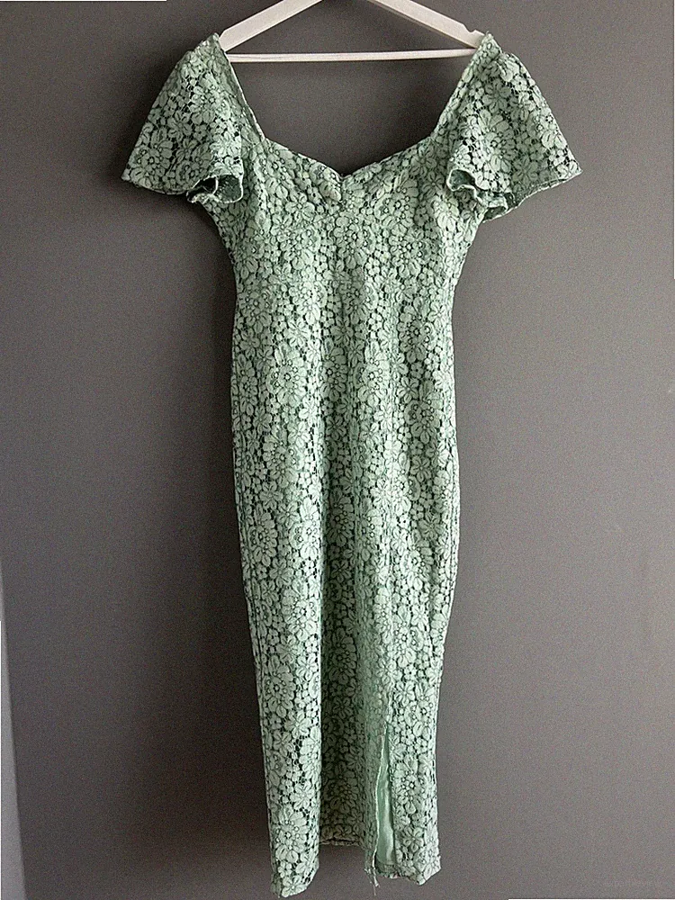 M Midikleid