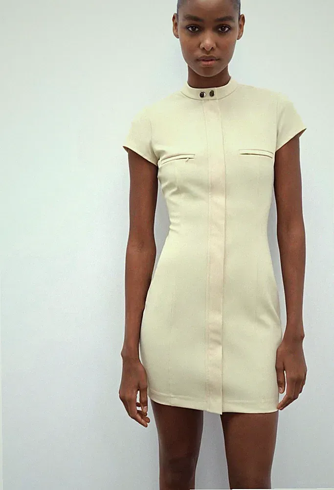 ZARA Damen Etuikleid Kurzarm Stehkragen Knopfverschluss unifarben beige