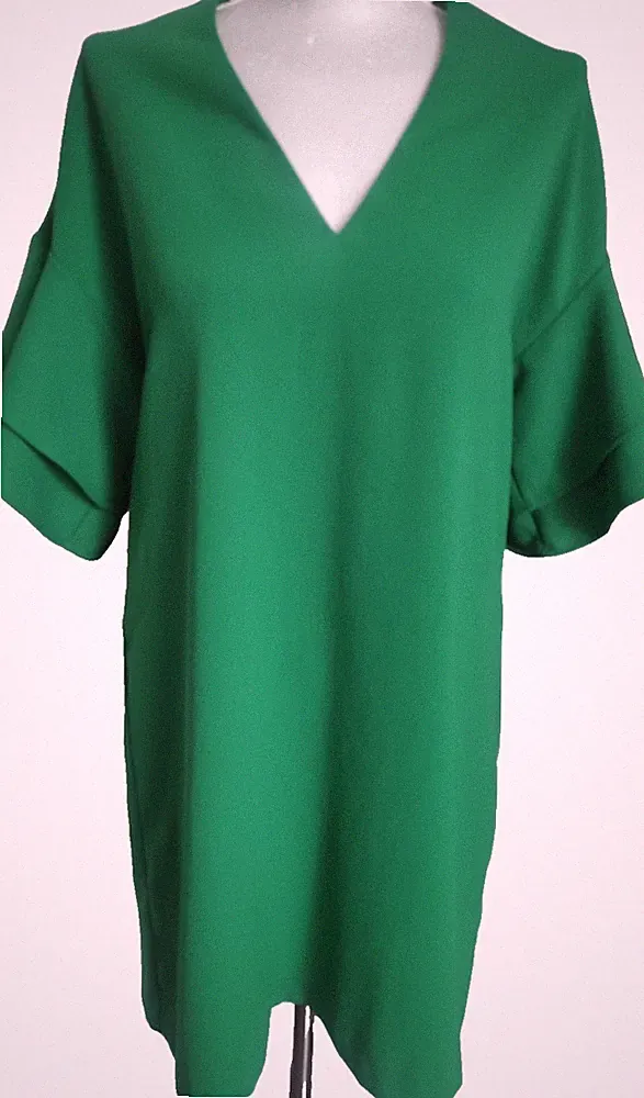 ZARA grünes Oversize Etuikleid V-Ausschnitt Flatterärmel Mini Größe S Sommer...