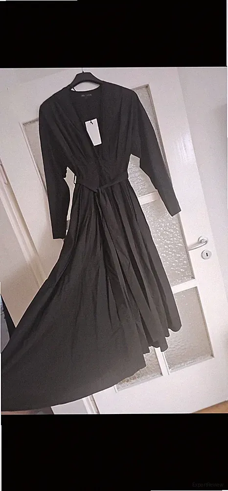 ZARA Midikleid mit Spitze M(38-40) Schwarz, Langarm, Gerafft, Kofferkleid, neuw.
