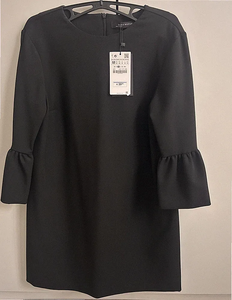 Zara Woman Damen Kleid Schwarz Gr. M A-Linie Kurz Langarm Glockenärmel