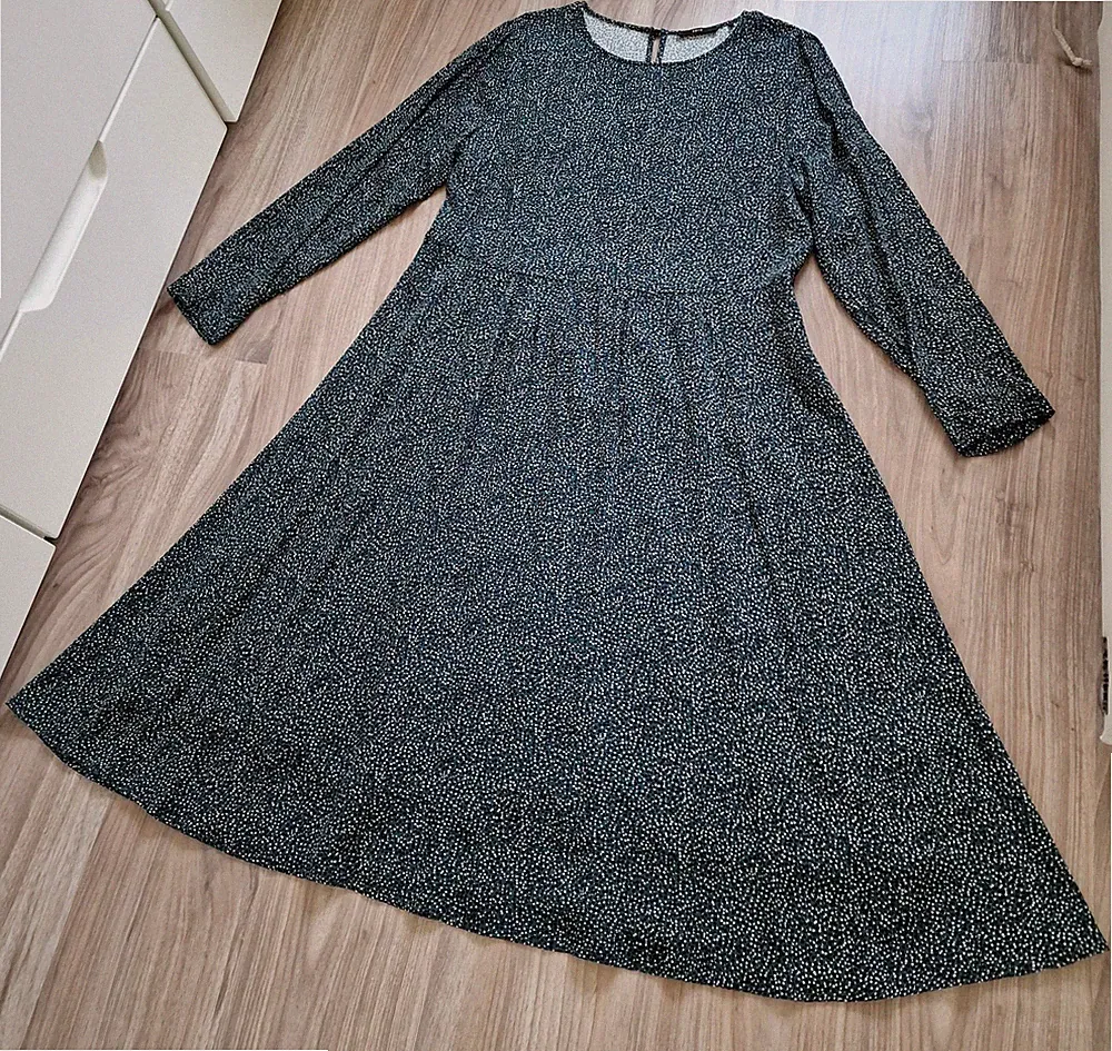 Zero Midi Kleid Gr. 42 Viskose locker fließend gepunktet A-Linie